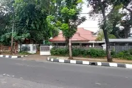 Rumah di Metro Pondok Indah, Hanya 8 Menit ke Tol Pondok Pinang