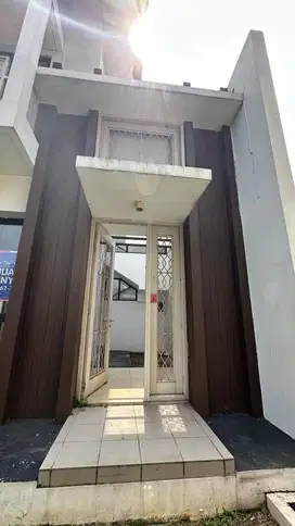 DIJUAL ATAU DISEWAKAN RUMAH THE GREEN BSD