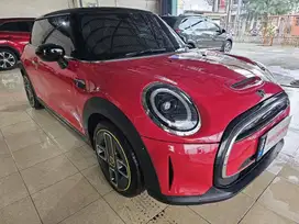 (Harga Cash) Mini Cooper S Electric 3 Doors 2023 Merah metalik