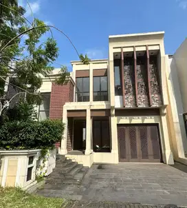 DIJUAL RUMAH MAYFIELD GREENWICH BSD