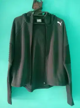 Jaket puma hitam