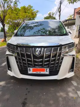 Toyota Alphard SC (Audio less) CBU 2018 Putih Mutiara