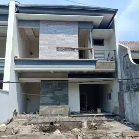 Rumah Sutorejo Selatan dekat Raya Mulyosari, Superindo, Galaxy mall