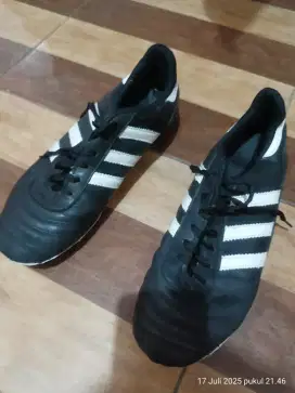 Sepatu bola adidas 41 insole 26
