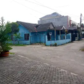 Villa mas indah huk strategis dekat stasiun