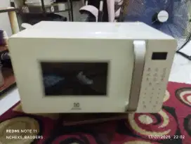 Microwave Electrolux (tanpa dus)