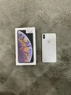 IPhone XS Max 64 Silver mulus Fullset BH 84% Sinyal Permanent
