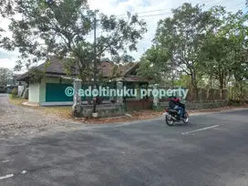 Rumah dengan 2 kios tepi jalan utama, tanjung, mertoyudan, magelang