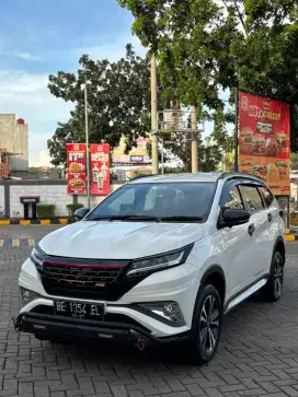 Terios R Deluxe MT 2018.