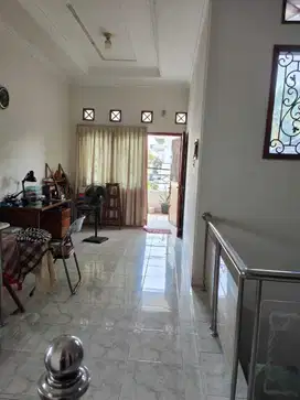Rumah Pluit Barat Jakarta Utara Siap Huni