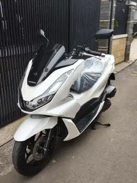 Bissmillah dijual motor Honda PCX 2024 istimewa.