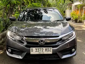 Civic ES Turbo AT 2018 grey DP 15jt Cash Atau Kredit Terbaik SeOLX!