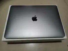 Macbook Pro 2018 toch bar i5/16/512GB 13inch Fullset