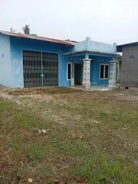 Disewakan Rumah halaman Parkir Luas Bisa 60 mobil
