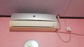 Ac Sharp 1pk jual cepet