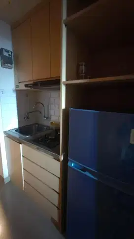 Sewa full furnished studio sudah ada gas alam dan air tinggal minum