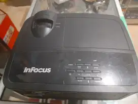 Proyektor infocus In112a