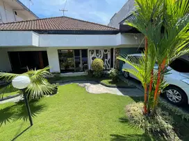 SUPER LUAS! DIJUAL RUMAH KUPANG INDAH! ADA KOLAM RENANG!