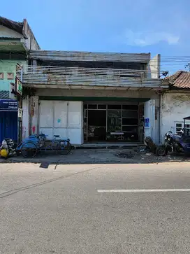 Ruko area Peneleh Pusat Kota Surabaya!!