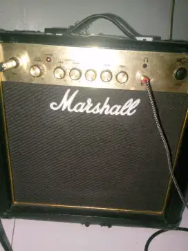 Ampli gitar Marshal Mg15
