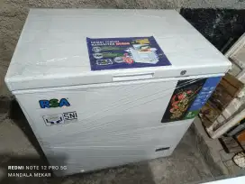 Rsa frezeer box 200 liter like new