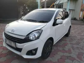 Daihatsu Ayla 1.0 x mt