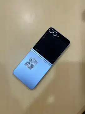 Samsung Z flip 6 5G 12/256 sein