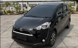 Toyota Sienta V 1.5 AT Tahun 2019
