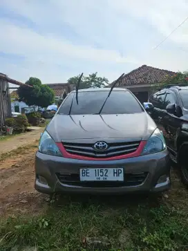 Toyota kijang innova 2011 E+ 2.0 manual jual cepat aja yuk