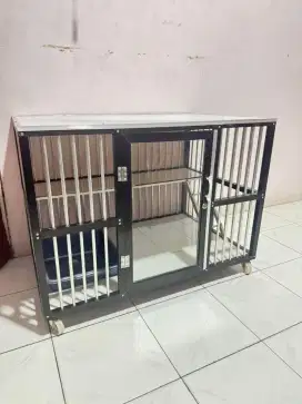 Kandang kucing alumunium tingkat