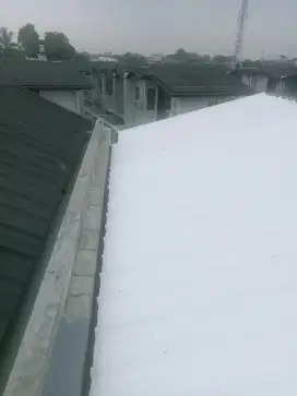 Perbaikan atap bocor dan renovasi