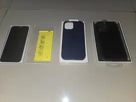 Casing ESR Magnetic and Rubber Case Bonus Screen Guard for iPhone 12 P
