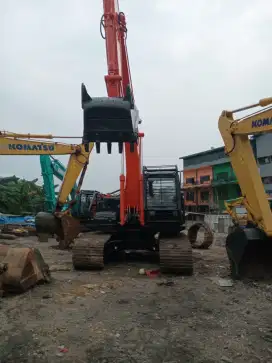 Excavator ZX210F-5G th 2018 harga 725jt NEGO di Tangerang