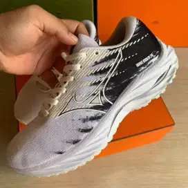 Mizuno Wave Rider running sepatu 39 (25cm)