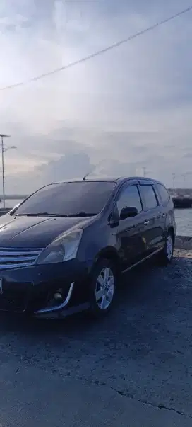 Di jual Nissan Livina pemakaian pribadi, nego skalian cek unit