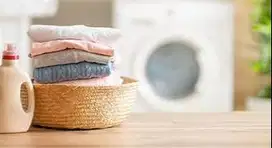Staff Cucu dan Setrika usaha laundry