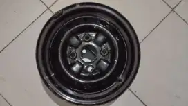 Velg mobil bekas