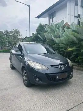 MAZDA 2 R 2011 SDN ABU2 MET BAGUS MULUS ISTIMEWA GA ADA PR SIAP PAKAI