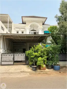 Rumah Bagus Semi Furnished di The Royal Residence Jakarta