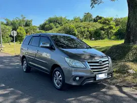 INNOVA DIESEL MATIC 2015 SOLAR