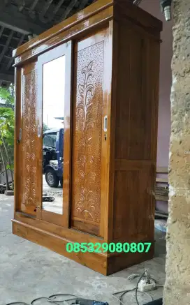 Lemari tiga pintu sliding jati