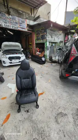 Tukang  bekled jok mobil surabaya