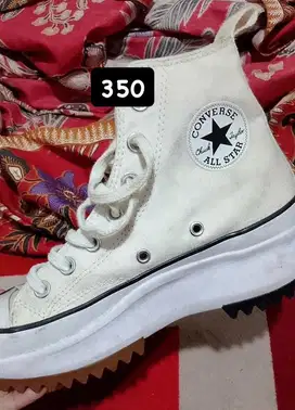 Dijual sepatu cewek cowok bisa pakai