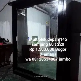 Jumbo lemari multiplek bekas Bogor kaca ok tebal geser aliding