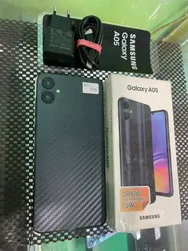 Samsung A05 ram 6/128gb warna black mulus segel fullset bergaransi