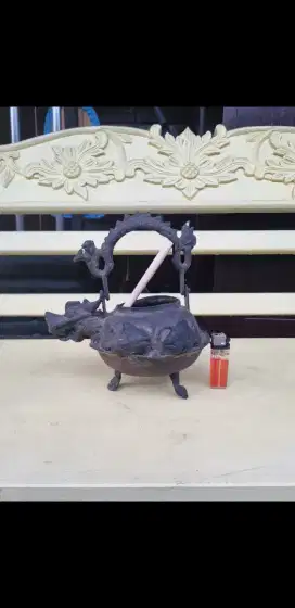 Teko cina peranakan material perunggu