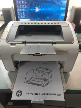 Printer LaserJet pro M12w bagus ok Wifi
