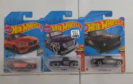 Take all/borongan 3item hot wheels kondisi card buble aman dan mulus