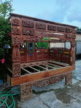 Ranjang paha ayam tua