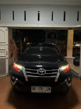 DIJUAL FORTUNER PEMAKAIAN PRIBADI!!